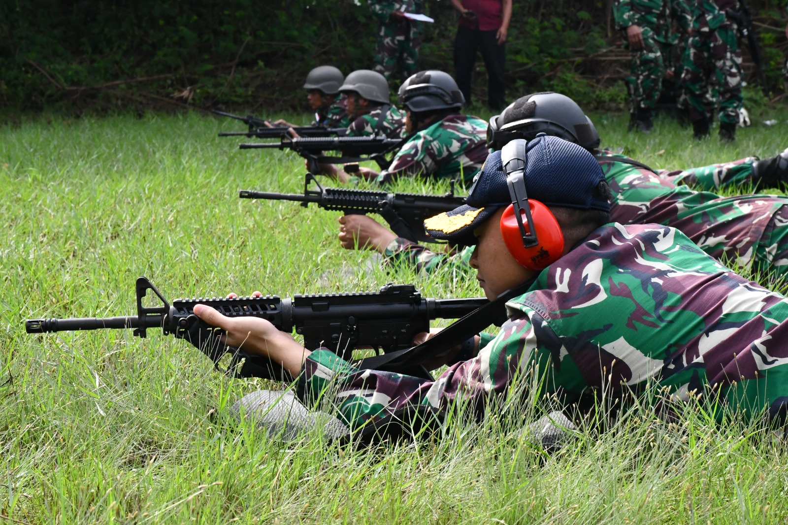 Asah Naluri Tempur, Prajurit KRI Torani-860 Laksanakan Latihan Menembak