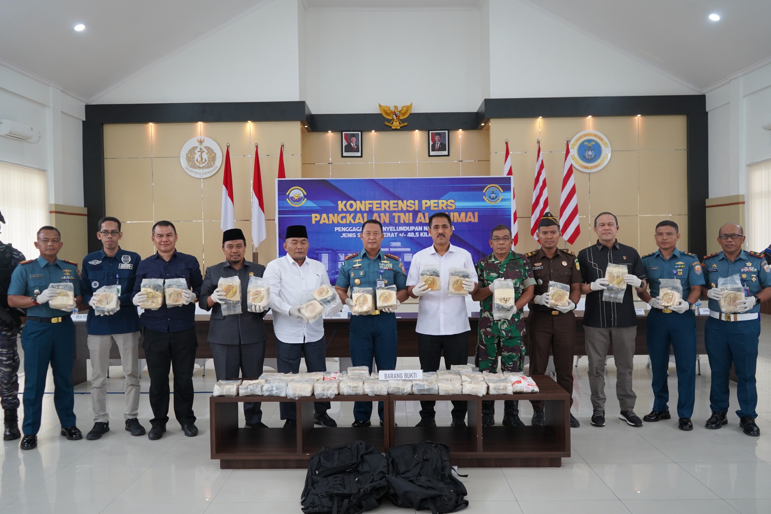 Pangkalan TNI Angkatan Laut Dumai Berhasil Gagalkan Penyelundupan Narkoba Senilai 72,8 Miliar Rupiah Dengan Berat 48,54 Kilogram