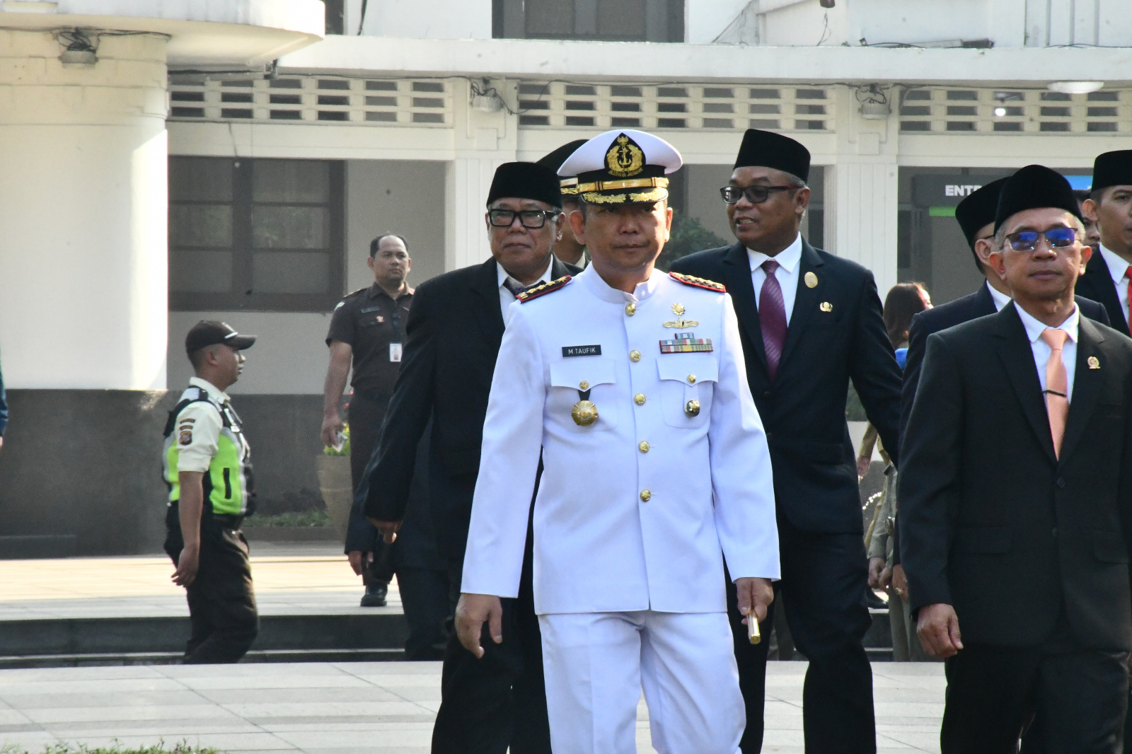 Komandan Lanal Bandung Hadiri Pelantikan dan Pengambilan Sumpah Janji Jabatan Pimpinan Tinggi Pratama di Lingkungan Pemerintah Kota Bandung