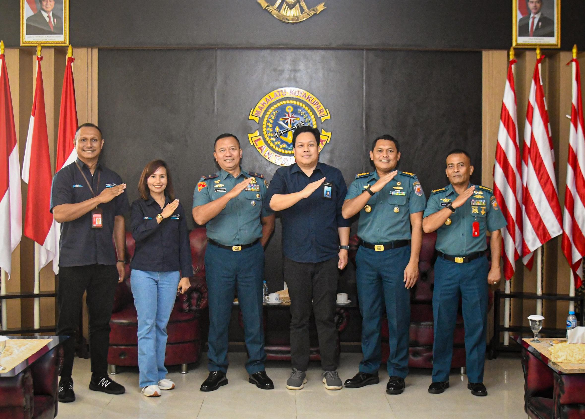 Danlantamal IX Terima Courtesy Call General Manager Garuda Indonesia