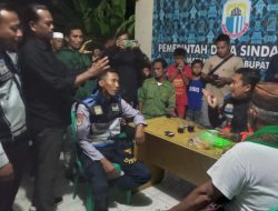 Warga Desa Citeras Geruduk Dishub Tolak Uji Coba Truk Galian