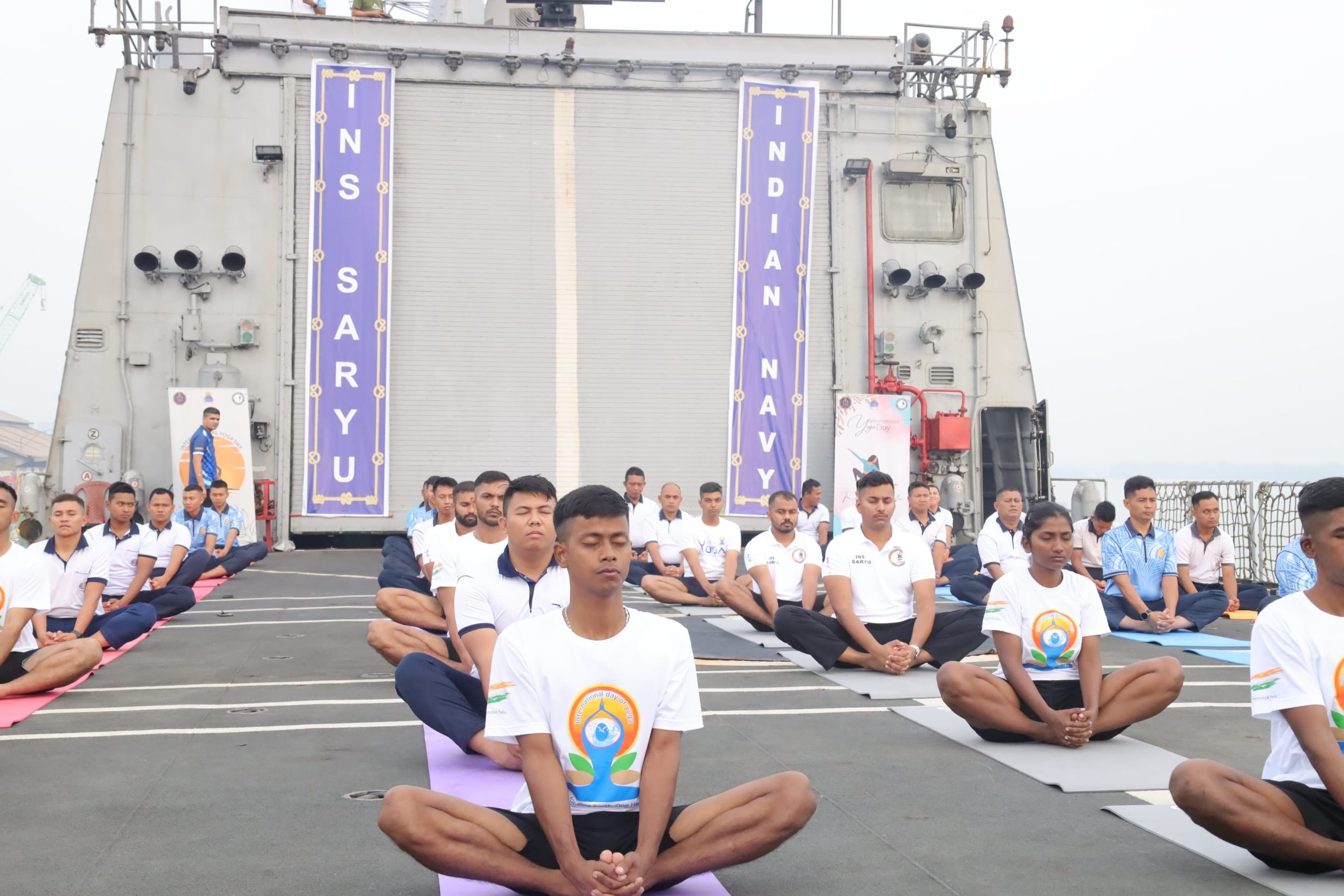 Personel Lantamal I Laksanakan Olahraga Bersama Dengan ABK Kapal Perang India INS Saryu P54