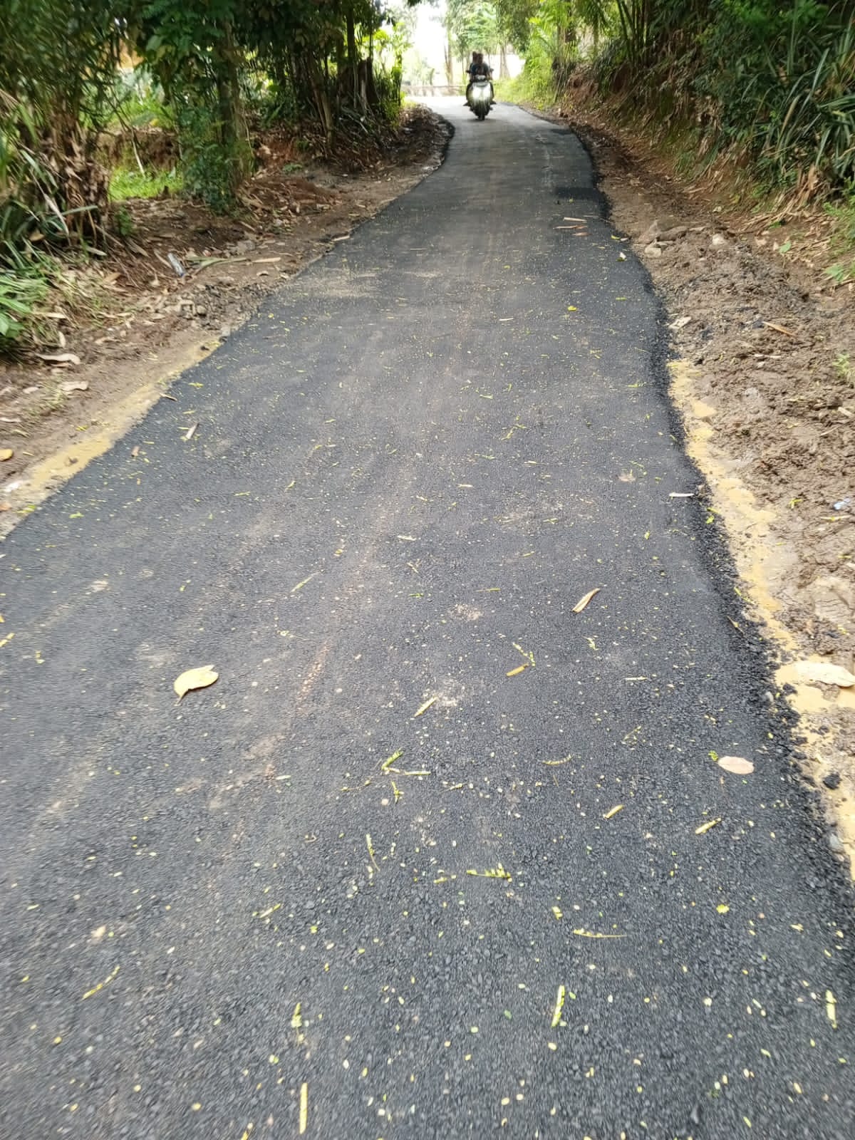 Pekerjaan Jalan Hotmix di Desa Muncang Kopong Sudah Terselesaikan 2025