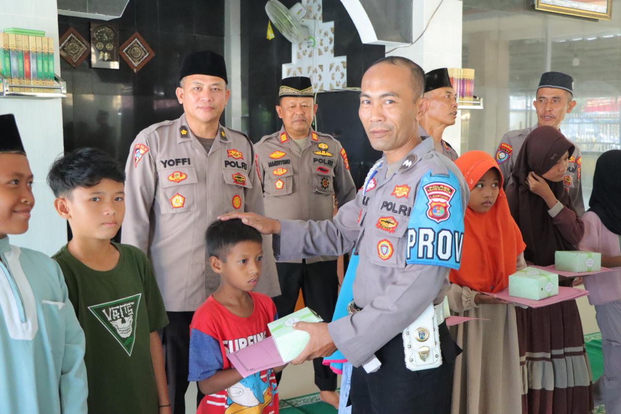 Khidmat dan Penuh Makna, Polres Tanggamus Gelar Doa Bersama 1 Muharam dan Santuni Anak Yatim