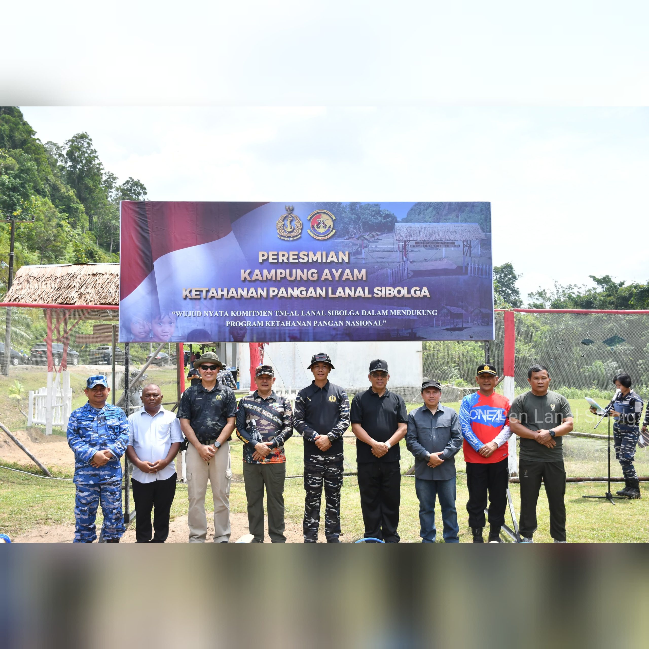 Danlanal Sibolga Bersama Forkopimda Sibolga-Tapanuli Tengah Resmikan “Kampung Ayam” Ketahanan Pangan Lanal Sibolga