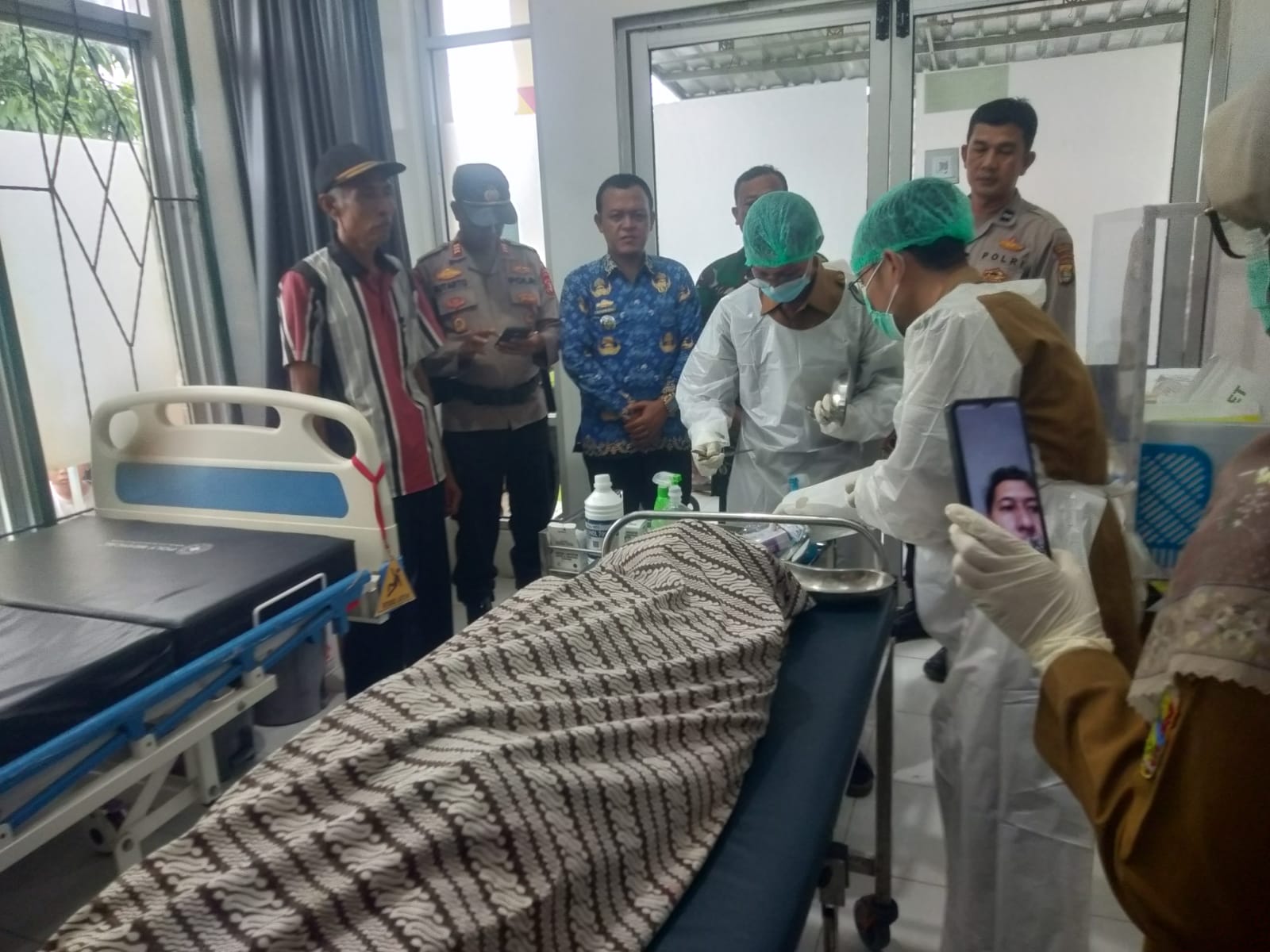 Polsek Semaka Identifikasi dan Evakuasi Warga Diserang Buaya