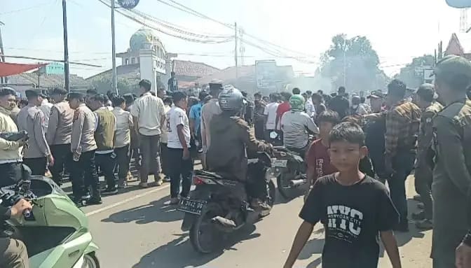 “NO GUSUR NO PARTY” Minta Dukungan ke Rakyat, Dikira Bakal Ngerti Gak Taunya Tak Tau Diri