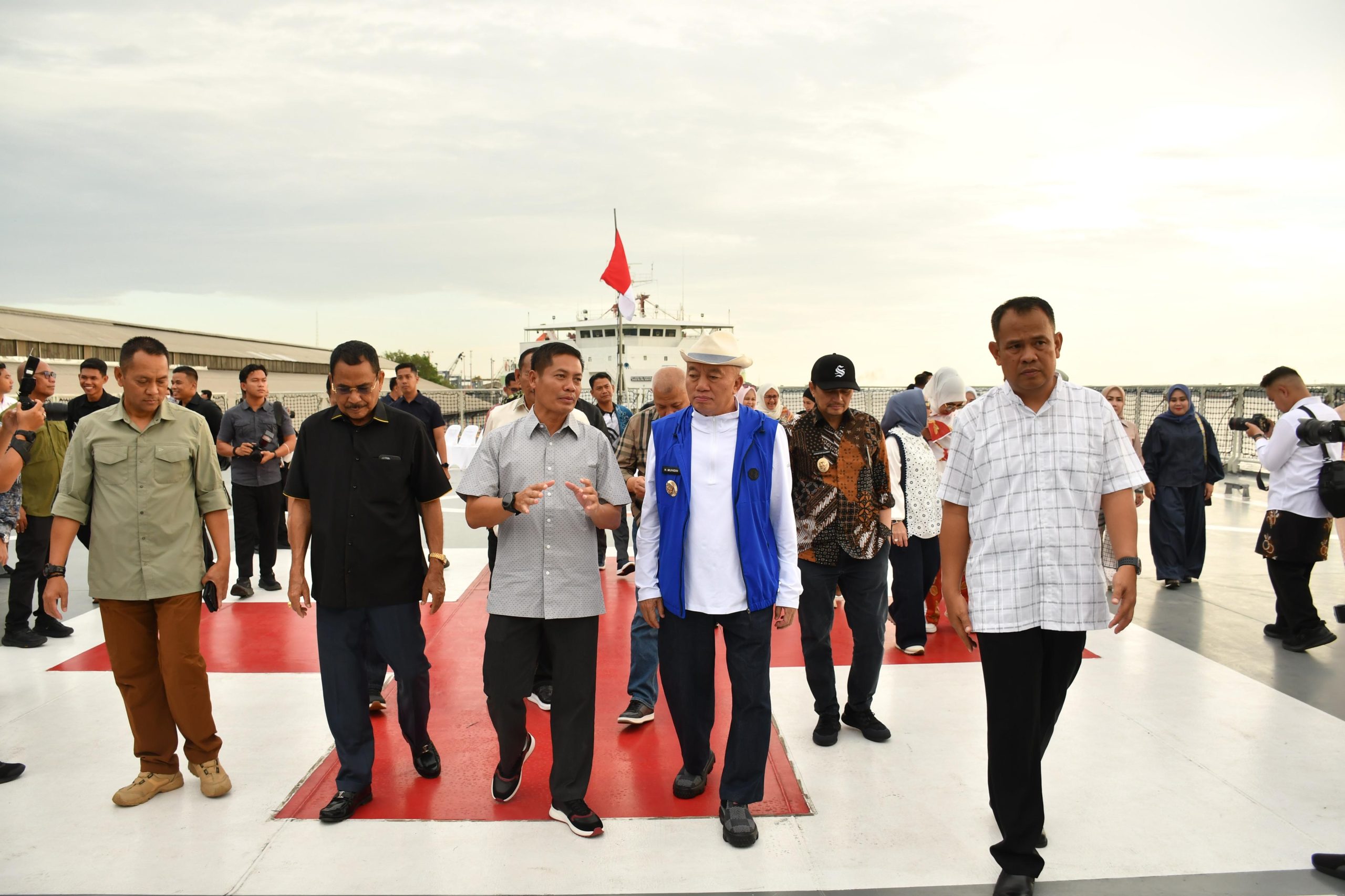 Perkuat Sinergitas, Forkopimda Kalimantan Selatan dan Kota Banjarmasin Kunjungi KRI dr. Radjiman Widyodiningrat-992