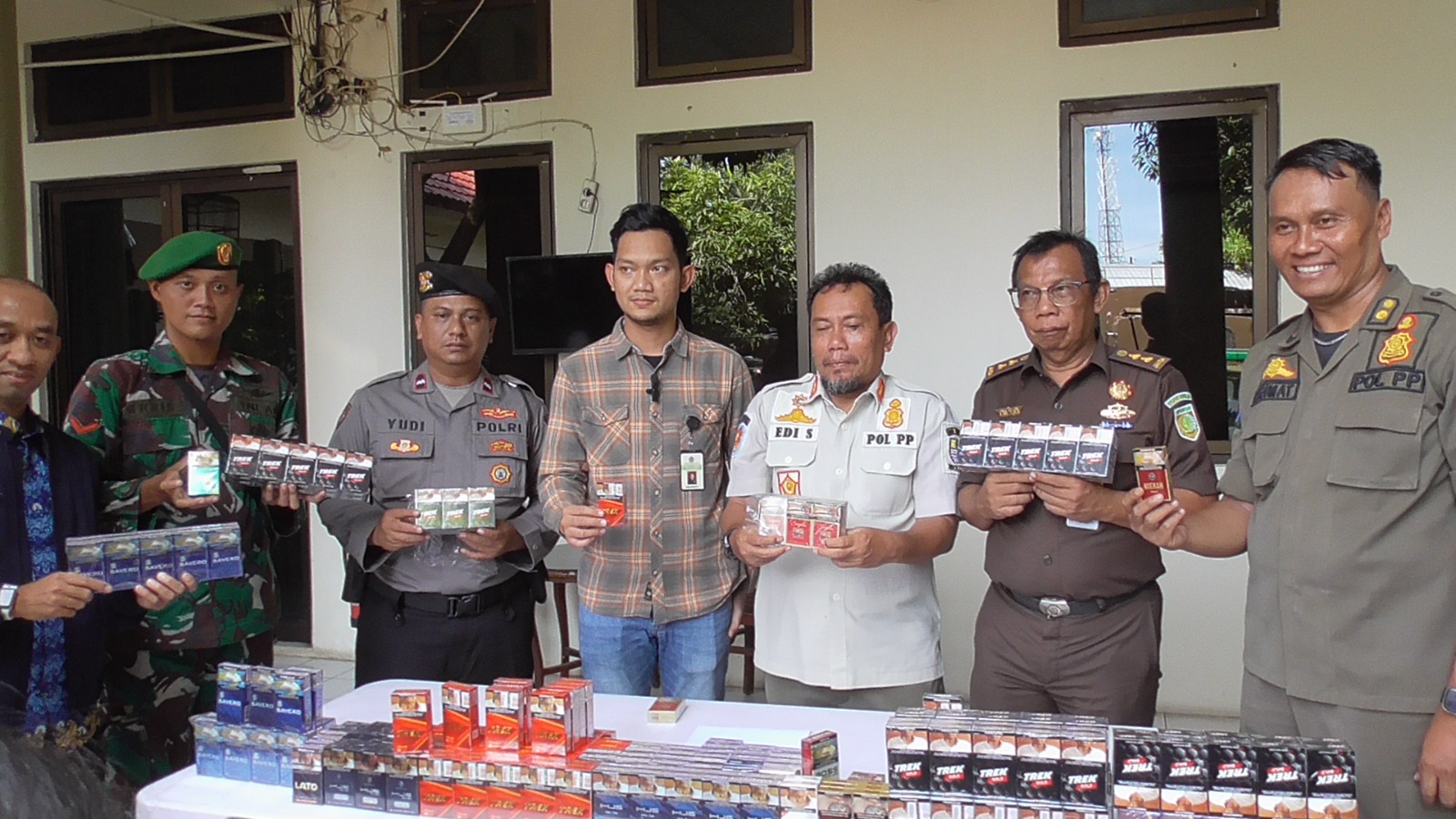 Kodim 0614/Kota Cirebon, Satpol PP, dan Bea Cukai Gelar Operasi Gabungan Pemberantasan Rokok Ilegal