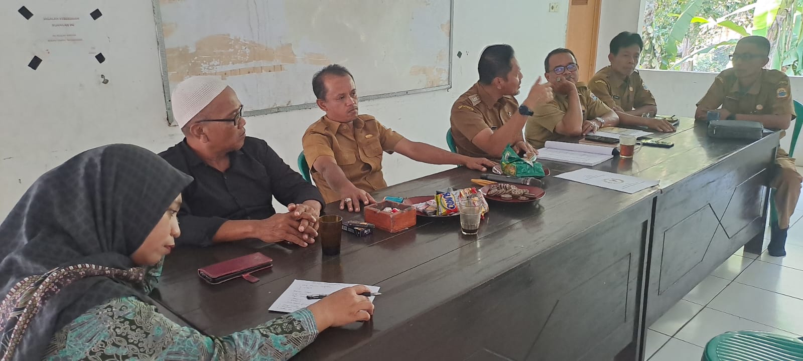 Pembinaan ke Desa Cilangkap: camat Kalanganyar Dorong Peningkatan Tata Kelola Pemerintah Desa