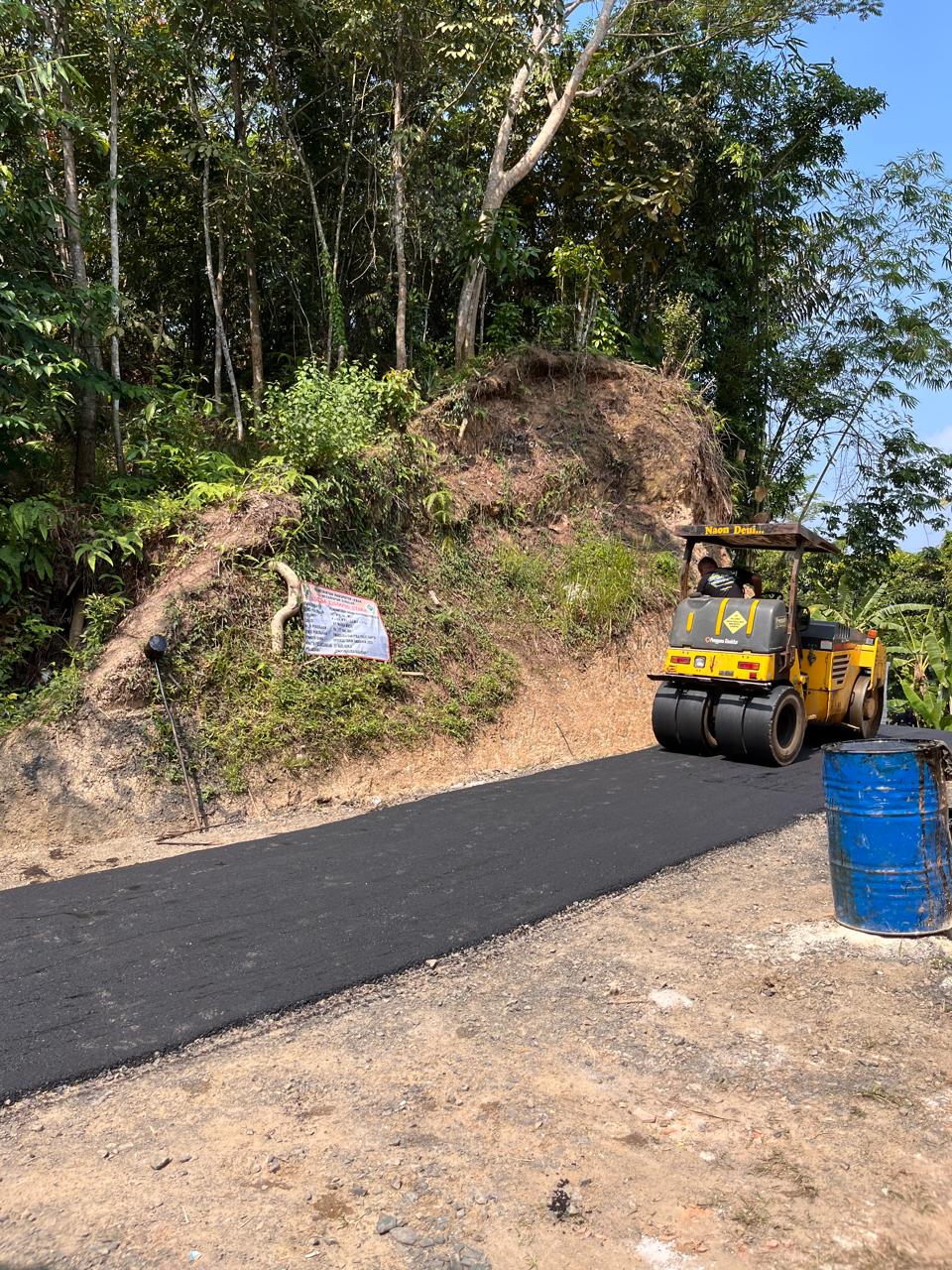 PembangunanJalan Hotmix di Desa Ciggoong Utara Sudah Terselesaikan