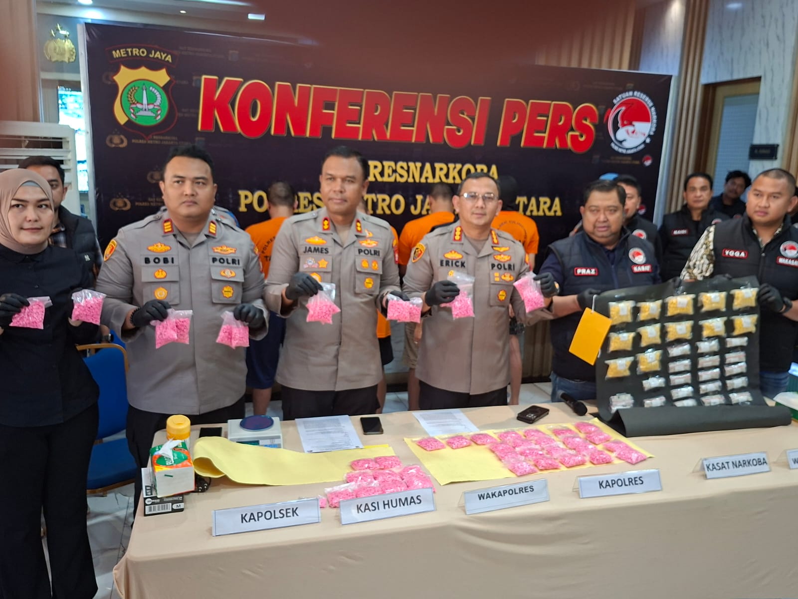 Polres Metro Jakarta Utara Bongkar Jaringan Narkotika Internasional, Sita Belasan Ribu Pil Ekstasi Asal Belanda