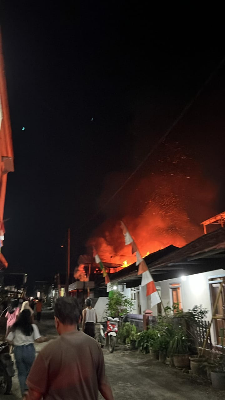 Rumah Warga Dilalap Si Jago Merah Jalan Raden Intan Gang Misterius Kecamatan Baradatu 