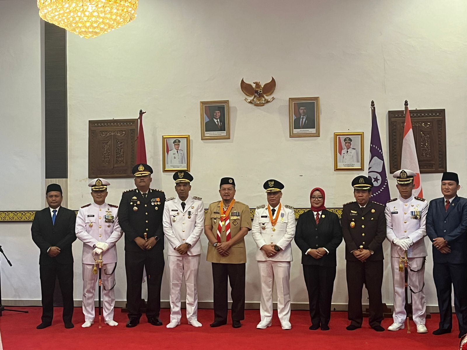 Danlanal Dabo Singkep Hadiri Upacara Detik-Detik Proklamasi Kemerdekaan RI Ke-80 di Kantor Bupati Lingga