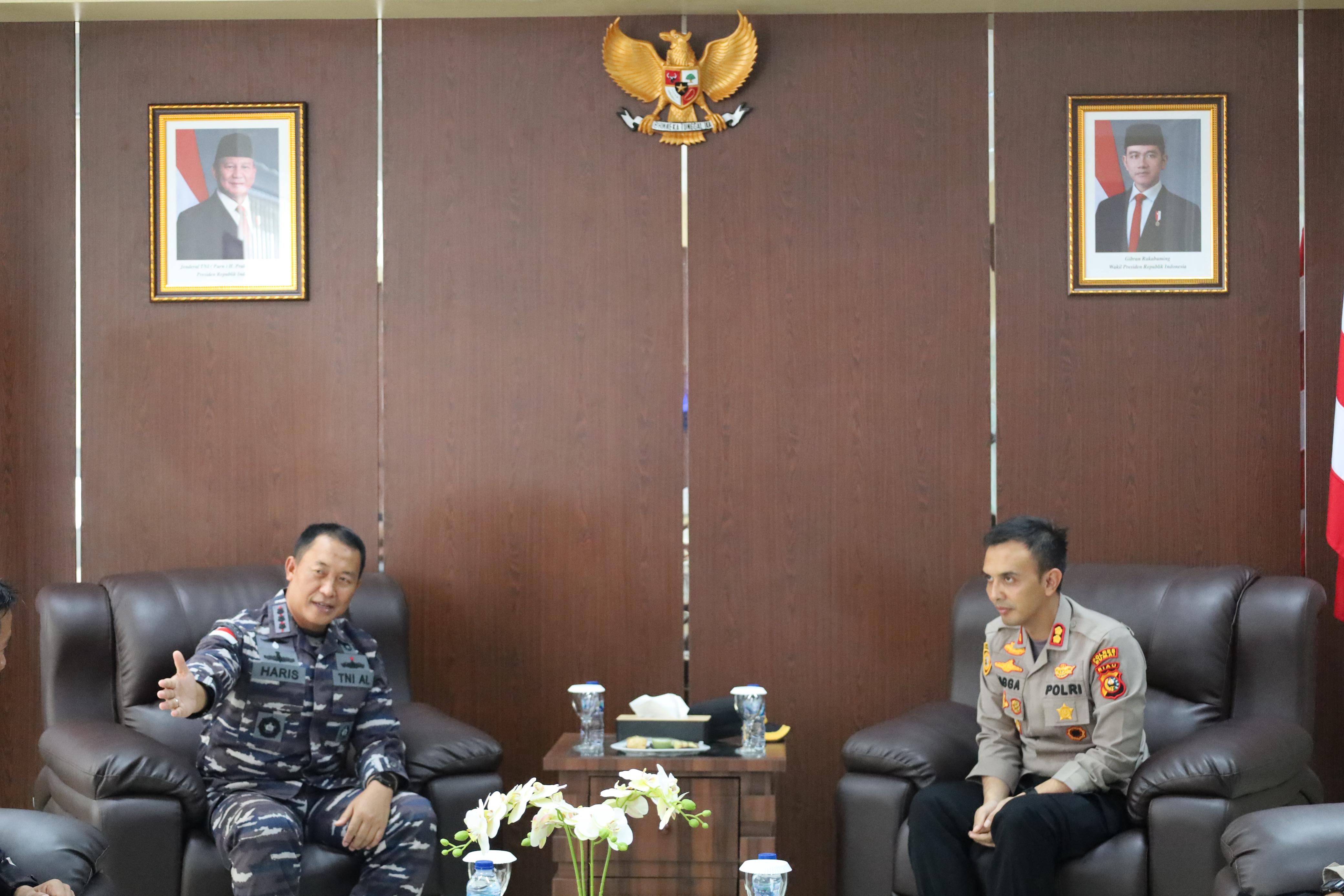 Perkuat Solidaritas TNI-POLRI, Komandan Lanal Dumai Terima Kunjungan Silaturahmi Kapolres Dumai