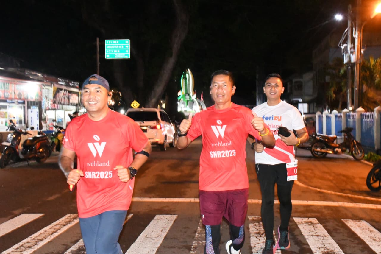 Komandan Lanal Sabang Beserta Anggota Turut Serta Memeriahkan Night Run 2025