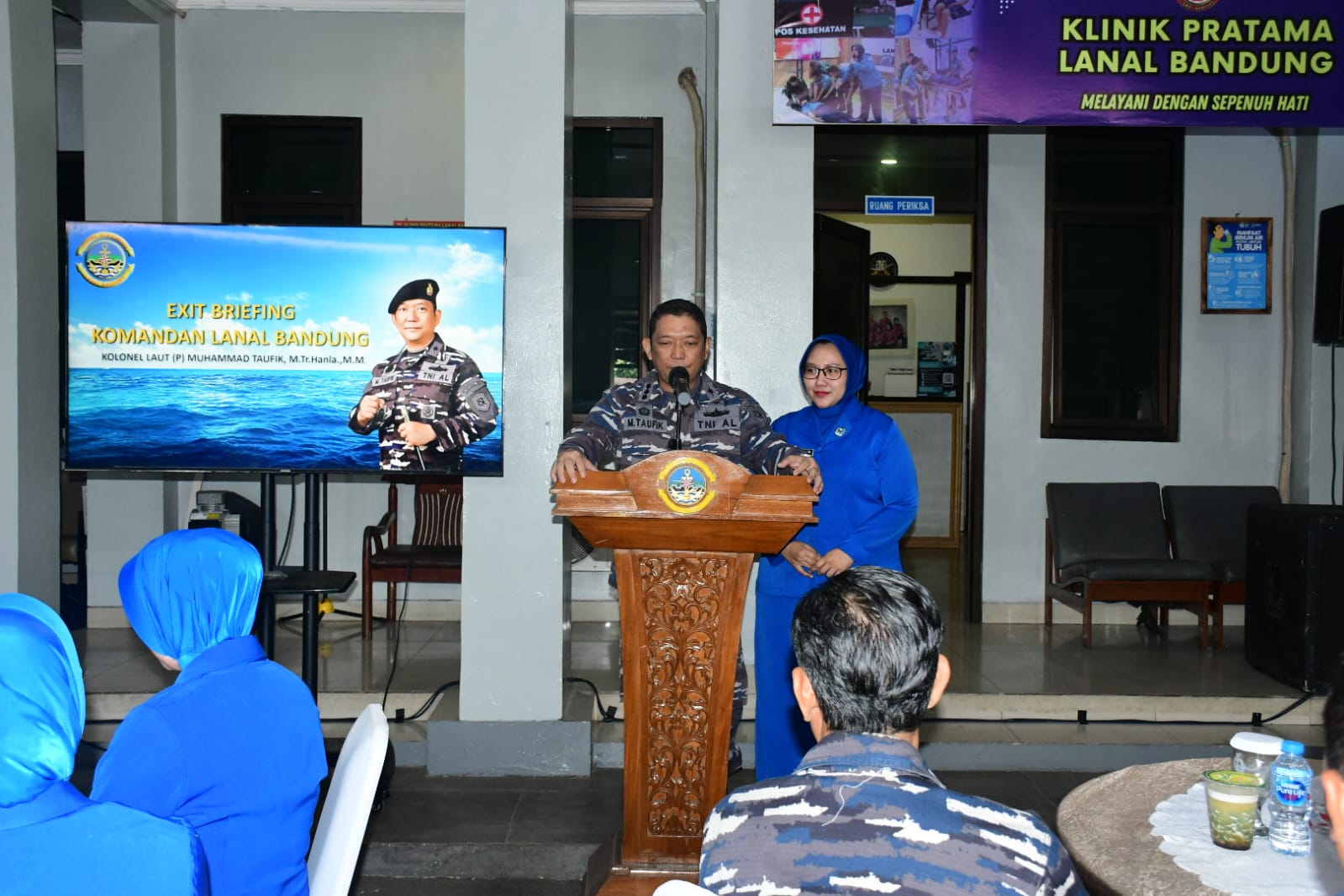 Komandan Lanal Bandung Laksanakan Exit Briefing Kepada Jajarannya