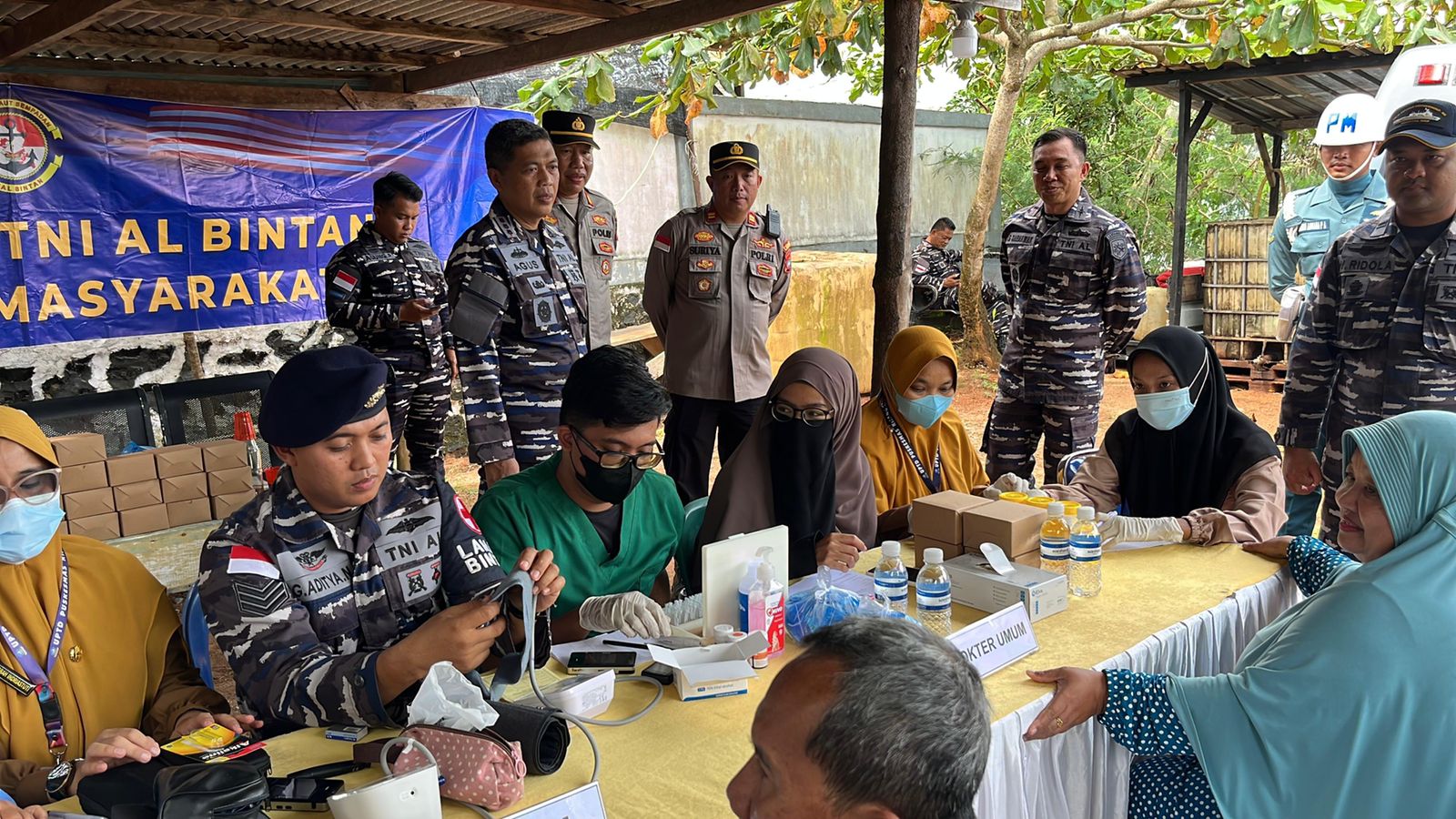 Lanal Bintan Gelar Bakti Kesehatan dan Bakti Sosial Jelang HUT TNI AL Ke-80 Tahun 2025