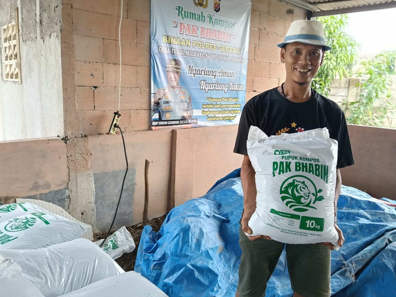 Menelusuri Inovasi Pupuk Kompos Pak Bhabin Binaan Kapolres Serang di Desa Tegal Maja