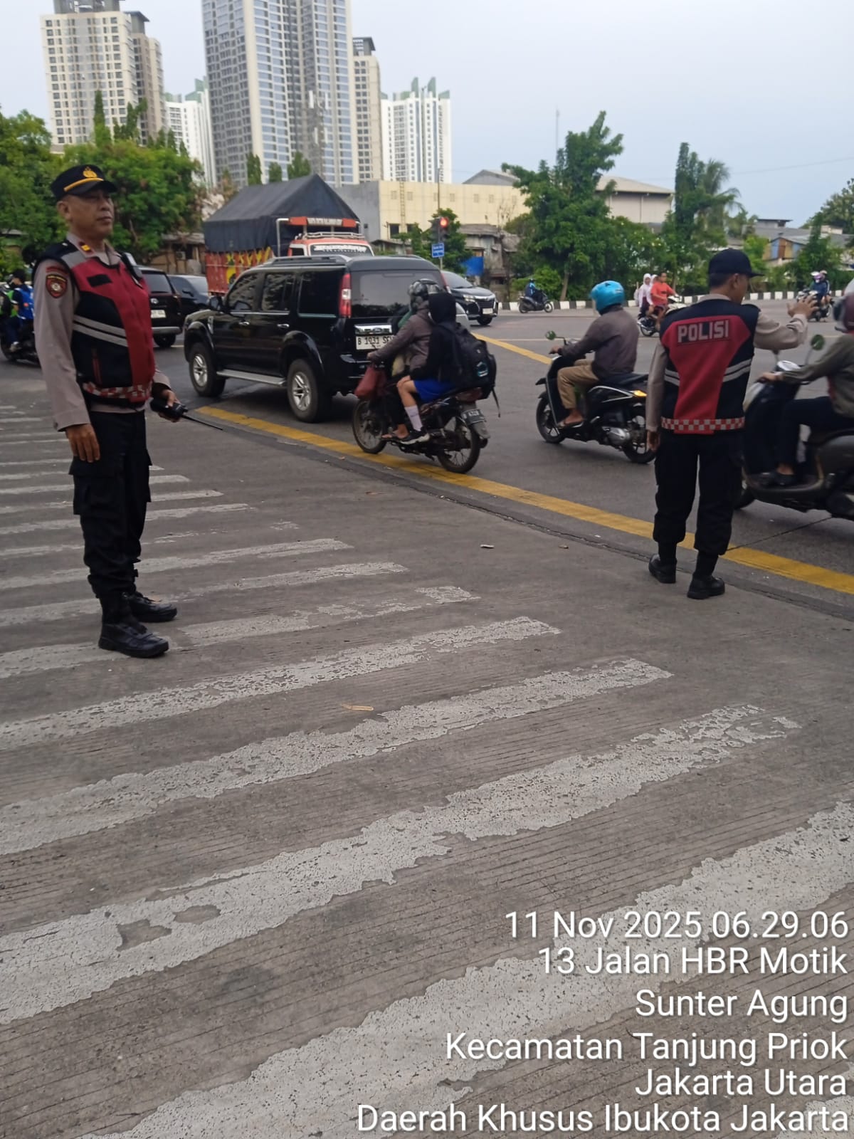 Polsek Tanjung Priok Laksanakan Gatur Lalin Di Titik Rawan Kemacetan