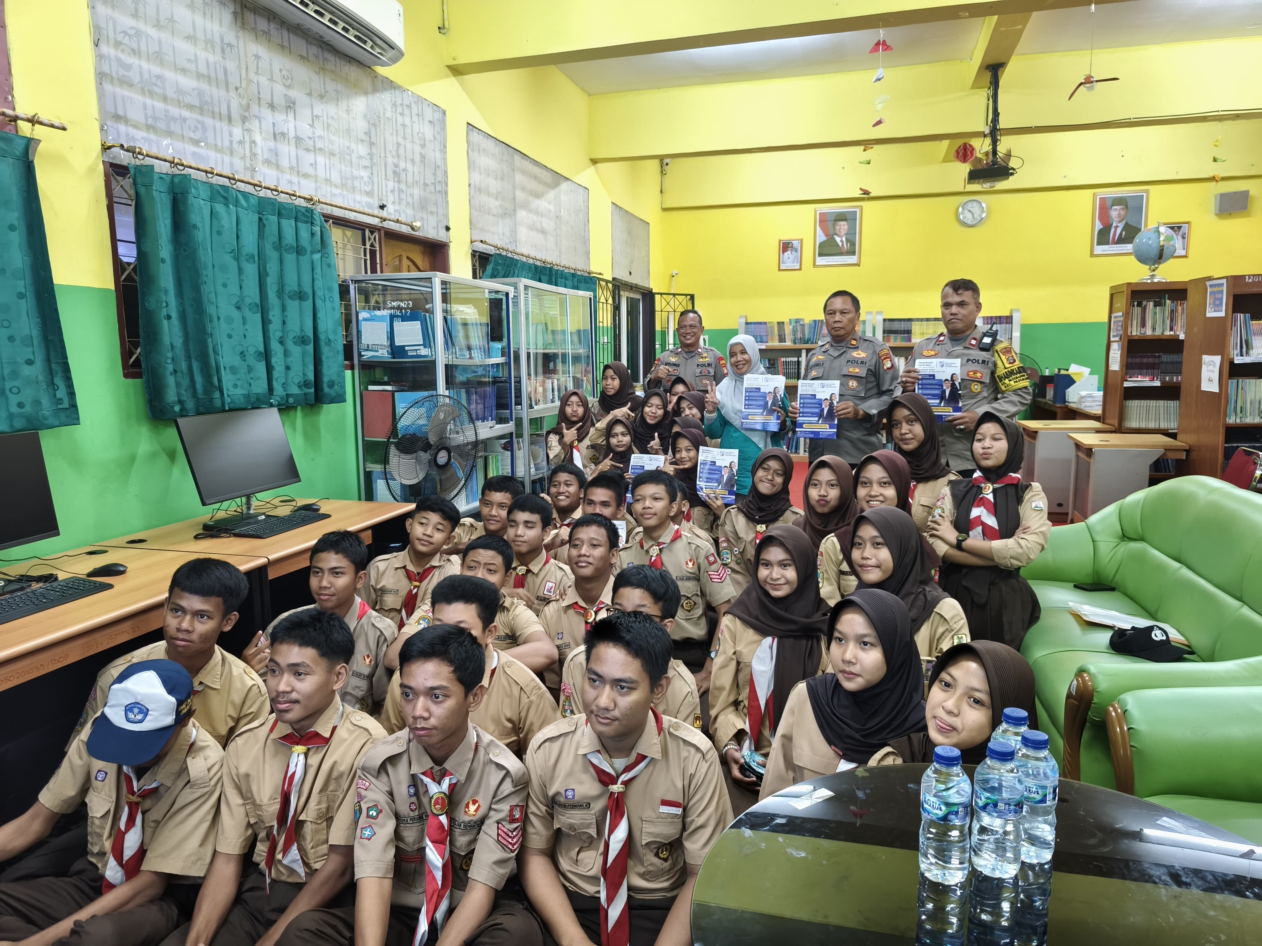 Sosialisasi SPMB SMA Kemala Taruna Bhayangkara Dilakukan Polsek Pademangan Di SMPN 23 Jakarta