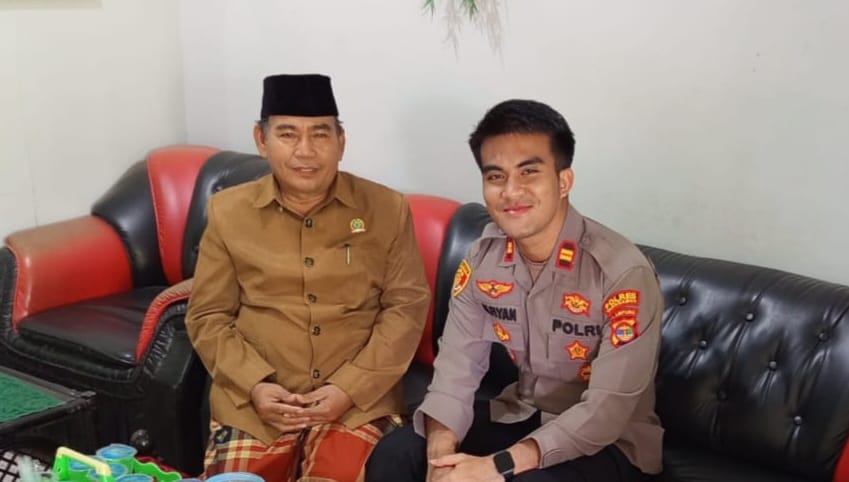 Perkuat Sinergi Ulama dan Kepolisian, Kapolsek Talang Padang Silaturahmi ke Ketua MUI Tanggamus