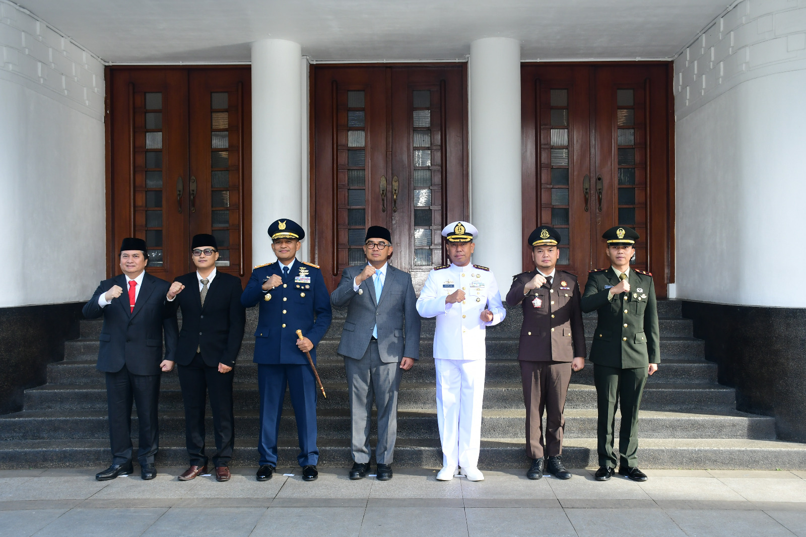 Komandan Lanal Bandung Hadiri Upacara Peringatan Hari Bela Negara Ke-77 Tahun 2025 Tingkat Kota Bandung