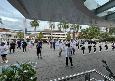BRI KC Serang Gelar Senam Pagi, Dukung Budaya Kerja Sehat untuk Tingkatkan Produktivitas