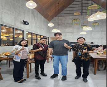 Tim RMFT BRI Bintaro Lakukan Kunjungan dan Silaturahmi ke Nasabah Ayam Kelopoe