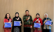 BRI BO BSD Berikan Penghargaan kepada Pekerja dengan Masa Kerja 15 dan 20 Tahun