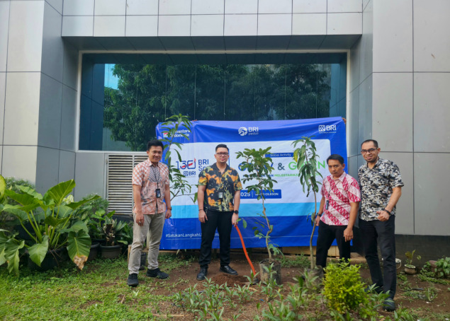 BRI BO Cilegon Tunjukkan Kepedulian Lingkungan, Manajemen dan Insan BRILian Lakukan Aksi Penanaman Pohon
