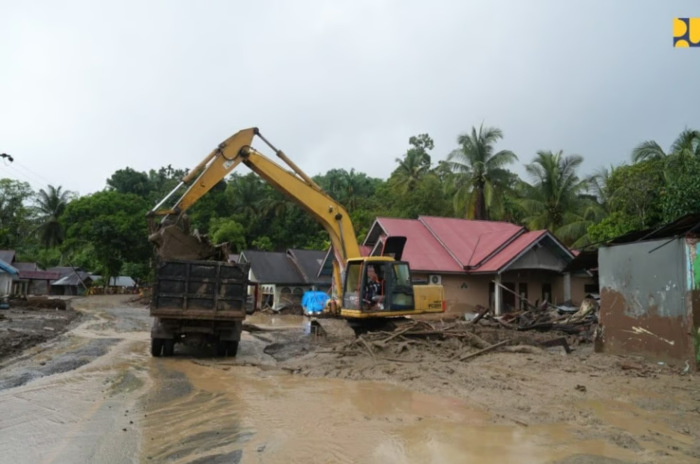 Lakukan Penanganan Bencana Kabupaten Agam, Kementerian PU Fokus pada Perbaikan Infrastruktur Jalan dan Jembatan, serta Sarana Sanitasi
