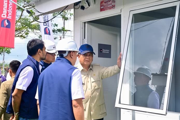Presiden Prabowo Tinjau Pembangunan Rumah Hunian Danantara di Aceh Tamiang