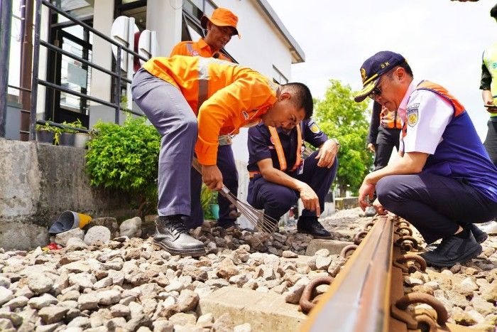 Waspada Cuaca Ekstrem, KAI Daop 7 Madiun Tingkatkan Mitigasi dan Kesiapsiagaan Prasarana