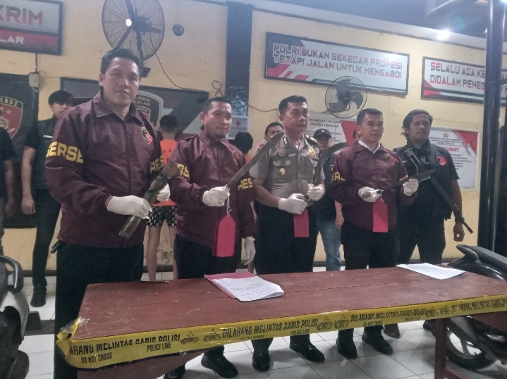 Satreskrim Polres Takalar Cokok Pelaku Penganiyaan Dan Pengrusakan Satu Pelaku Dari Gowa