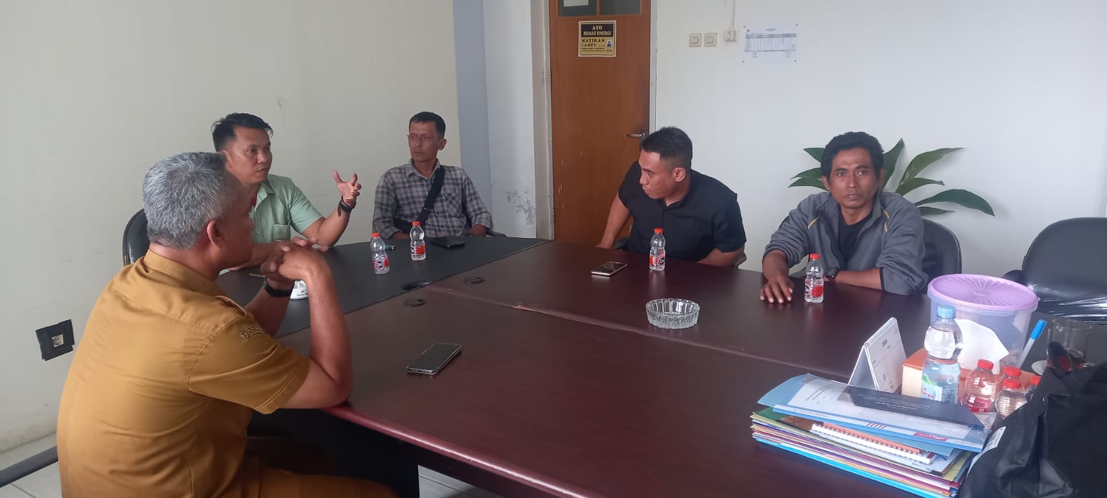 Empat Warga Lebak Klarifikasi Surat Edaran yang Tuduh Mereka Catut Nama Bupati untuk Penjualan Seragam