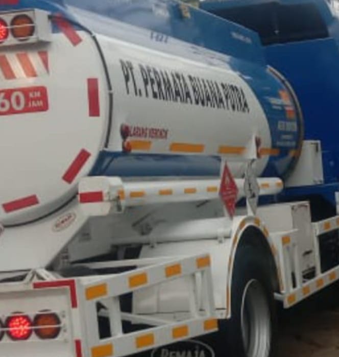 Gudang Solar Ilegal Di Cimahi Jawa Barat Diduga Milik Hj Itang Kebal Hukum Dan Bebas Beroperasi, Warga Desak Kapolda Jawa Barat Tindak Tegas !! 