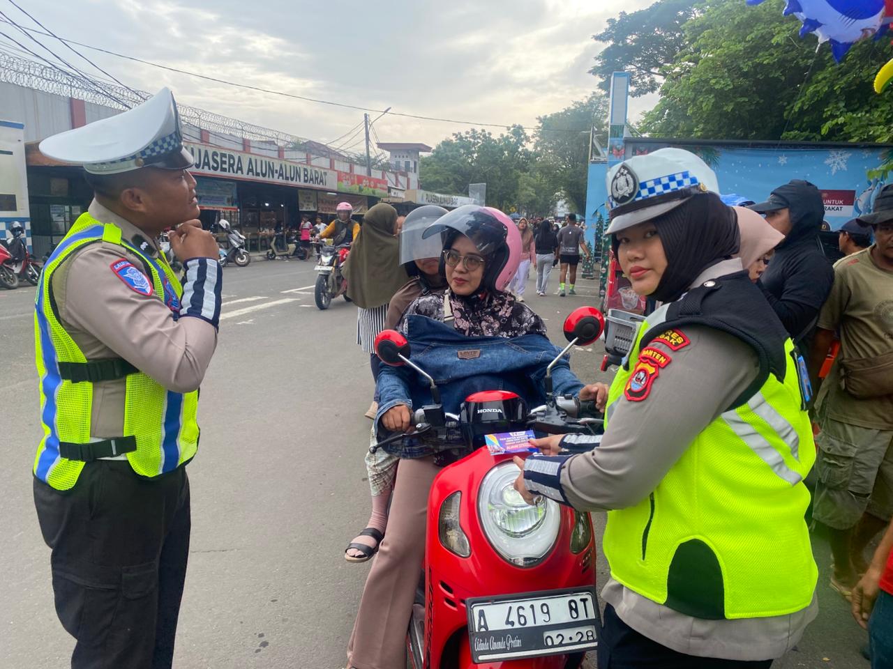 Hari Ke-14 Operasi Keselamatan Maung 2026, Sat Lantas Polres Lebak Gelar Himbauan Humanis di Alun-alun Rangkasbitung