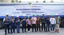 Perkuat Dukungan Infrastruktur Air Krakatau Pipe Resmi Memulai Pengiriman Perdana Proyek Karian