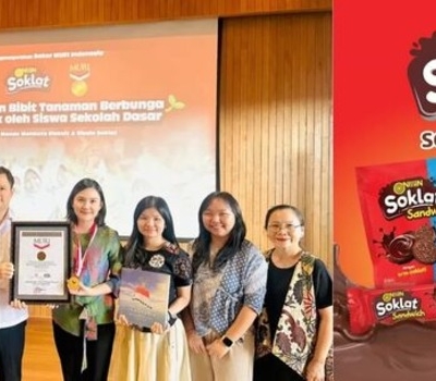 Ribuan Siswa SD Tanam Bunga, Nissin Soklat & PT Monde Mahkota Biskuit Raih Rekor MURI