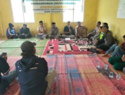 Babinsa Koramil 09/Ketol Hadiri Pendampingan Perdamaian Warga di Desa Kekuyang