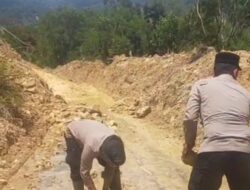 Respon Cepat Kapolsek Bintang Tinjau Jalur Tertutup Longsor, Koordinasi Cepat dengan BPBD untuk Pemulihan Akses