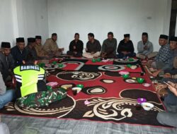 Babinsa Koramil 03/Pegasing Laksanakan Komsos Bersama Aparat Kampung Uning Penggantungen Bahas Program Kampung Ke Depan