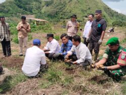 Babinsa Koramil 02/Bebesen Hadiri Panen Raya Kentang di Ulu Nuwih Aceh Tengah