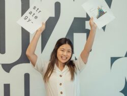 Ciri-Ciri Orang Sukses di Usia Muda, Ternyata Bukan Soal Flexing