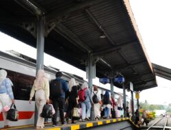 Libur Panjang Hari Buruh Internasional, KAI Divre IV Tanjungkarang Layani 11.967 Penumpang