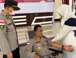 POLRES BENER MERIAH GELAR BAKTI KESEHATAN DONOR DARAH