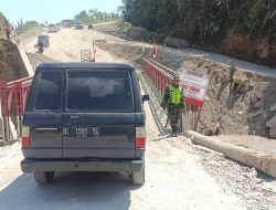 Babinsa Pantou Jembatan Bailey Cegah Terjadiya Kerusakan