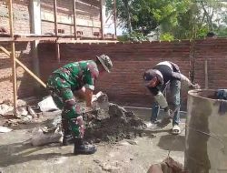 Babinsa Koramil 06/Jagong Laksanakan Karya Bakti Bersama Warga, Wujudkan Kemanunggalan TNI dengan Masyarakat di Desa Gegarang
