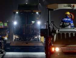 Jaga Kualitas Layanan Jalan Tol, PT Jasamarga Tollroad Maintenance Gelar Pemeliharaan Perkerasan di Sejumlah Titik Ruas Tol Jagorawi